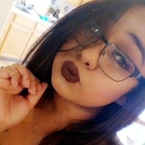 Meet your Posher, Marisa